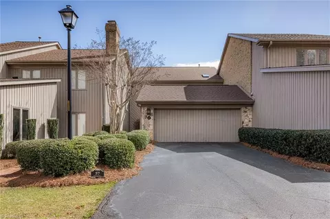 57 Folkstone Dr, Greensboro, NC 27403
