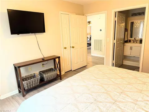 Bedroom - 1327 Bailey Cir, High Point, NC 27262 photo 3 of 5