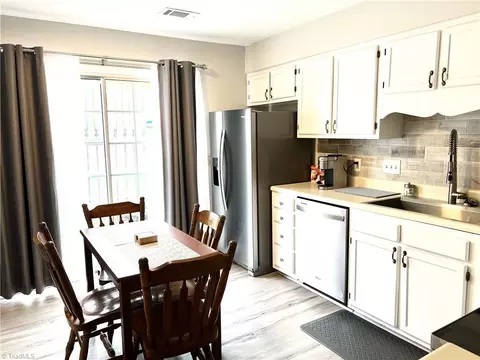 Kitchen - 1327 Bailey Cir, High Point, NC 27262 photo 4 of 4