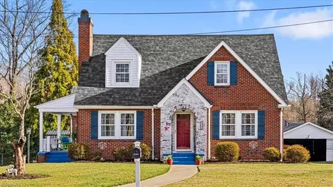 1301 Richardson Dr, Reidsville, NC 27320