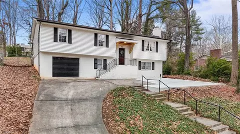 1212 Fenimore St, Winston Salem, NC 27103