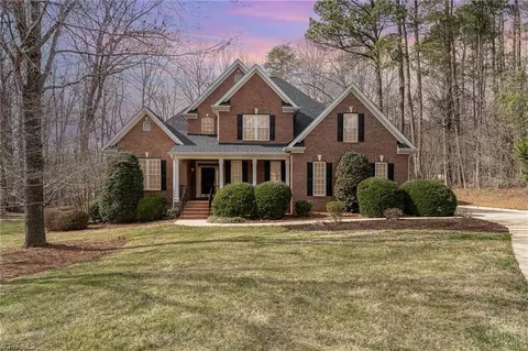 916 Troublesome Creek Dr, Greensboro, NC 27455