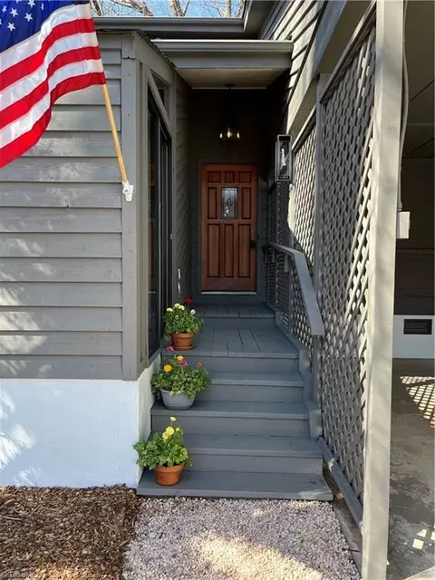 17 Lantern Ln, Lexington, NC 27295