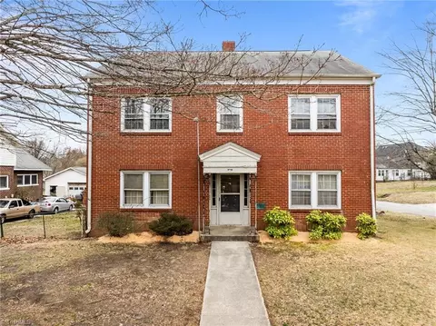 101 Montlieu Ave, Thomasville, NC 27360
