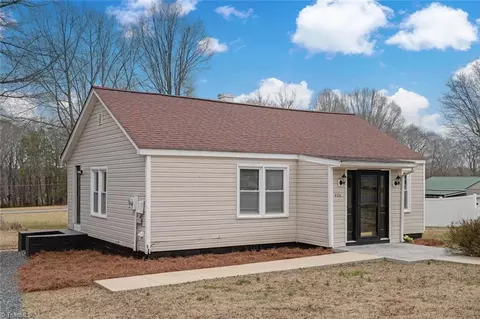 406 Byrd St S, Eden, NC 27288