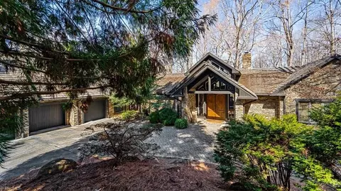 3510 Bromley Wood Ln, Greensboro, NC 27410