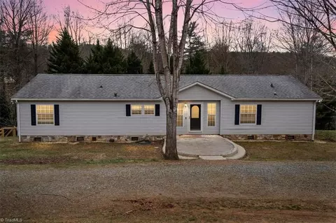 232 Berry Mountain Ln, Wilkesboro, NC 28697