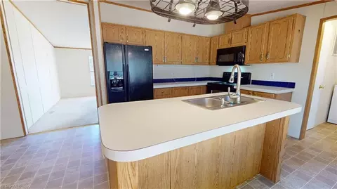 112 Pebblestone Ct, King, NC 27021 photo 13