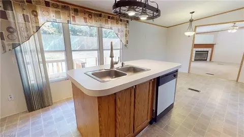 112 Pebblestone Ct, King, NC 27021 photo 17