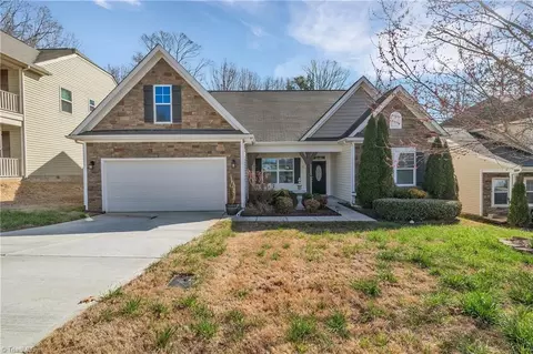 141 Planters Dr, Statesville, NC 28677
