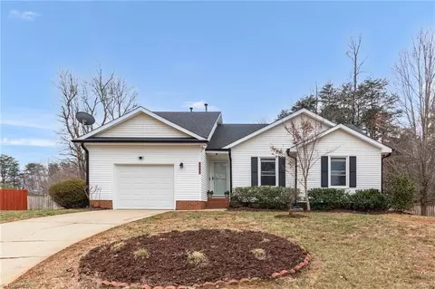 3997 Wild Cherry Ct, Greensboro, NC 27410