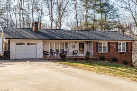 336 Robinhood Rd, North Wilkesboro, NC 28659