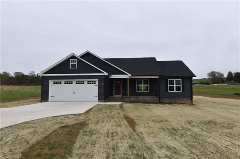 313 Cedar Lodge Rd, Thomasville, NC 27360