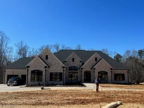 7609 Pemberley Dr, Oak Ridge, NC 27310