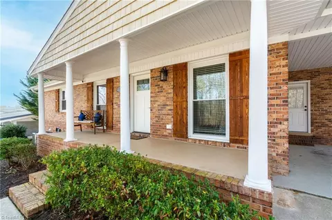 2205 Westover Dr, Reidsville, NC 27320