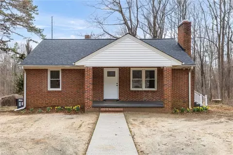 1414 Rosemary St, Reidsville, NC 27320