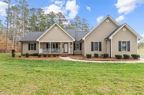 459 Back Creek Church Rd, Asheboro, NC 27205