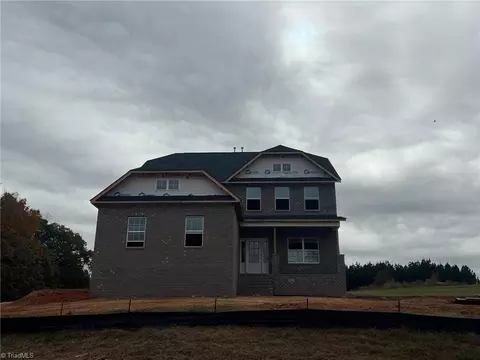 8115 Back Nine Dr #69, Stokesdale, NC 27357