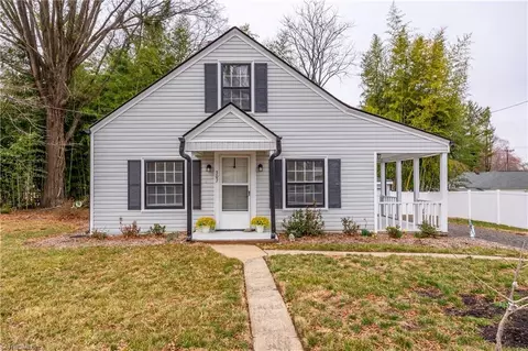 307 Cedar St, Eden, NC 27288