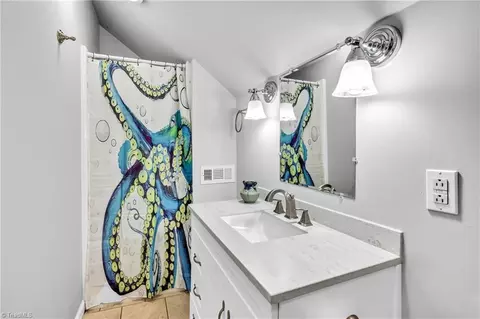 Bath - 307 Cedar St, Eden, NC 27288 photo 2 of 2