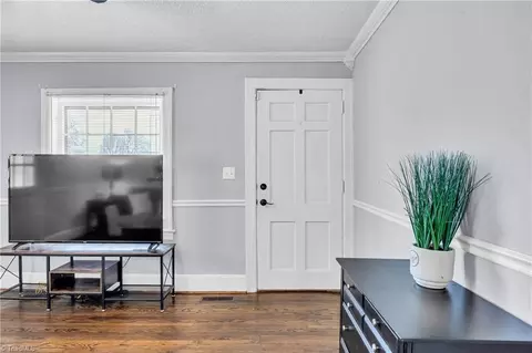 Entry Way - 307 Cedar St, Eden, NC 27288 photo 1 of 2