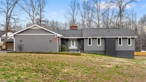 3900 Lee St E, Greensboro, NC 27406