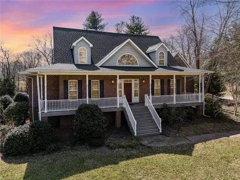 5720 Old Valley School Rd, Kernersville, NC 27284