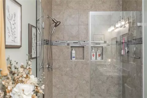 Bath - 143 Centerpiece Dr, High Point, NC 27265 photo 2 of 4