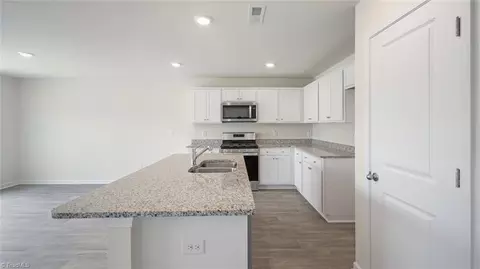 4522 Red Oak Dr, Trinity, NC 27370 photo 5