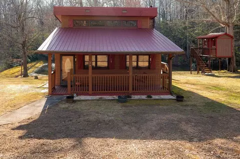 384 Nettle Knob Trl, Lowgap, NC 27024