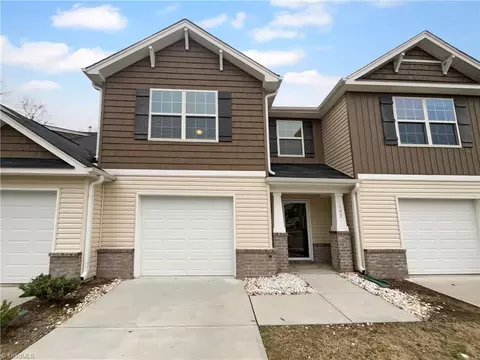 102 Red Plum Ln, Jamestown, NC 27282