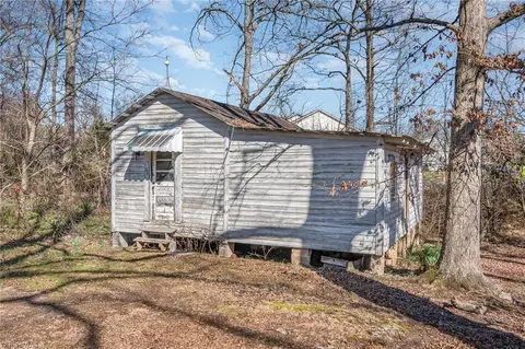 1108 Trinity St, Thomasville, NC 27360 photo 41