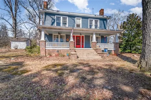 1108 Trinity St, Thomasville, NC 27360