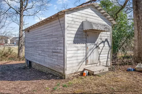 1108 Trinity St, Thomasville, NC 27360 photo 42