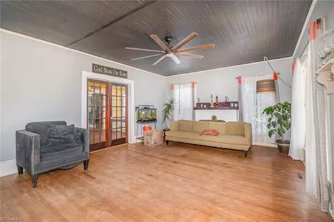 1108 Trinity St, Thomasville, NC 27360 photo 4