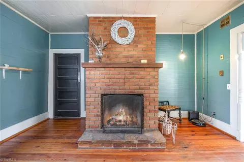 1108 Trinity St, Thomasville, NC 27360 photo 6