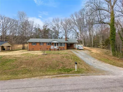 332 Charles Dr, Winston Salem, NC 27107