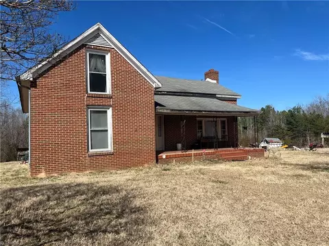 10183 Nc Highway 700, Pelham, NC 27311