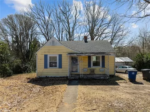 1038 Brookline St E, Winston Salem, NC 27107