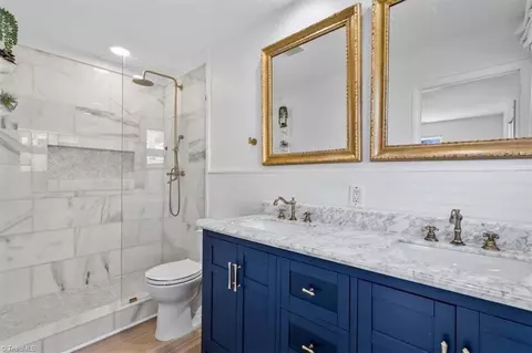 Bath - 925 Croyden St, High Point, NC 27262 photo 1 of 4