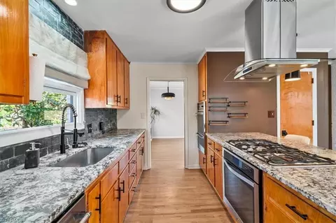 Kitchen - 925 Croyden St, High Point, NC 27262 photo 2 of 8