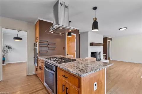 Kitchen - 925 Croyden St, High Point, NC 27262 photo 3 of 8