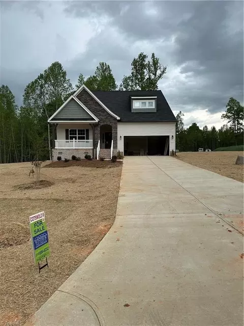 406 Stonewell Ct #45, Pleasant Garden, NC 27313
