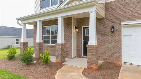 7004 Saddlebred Dr, Trinity, NC 27370 photo 4