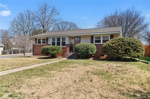 1401 Kenwood St, Winston Salem, NC 27103