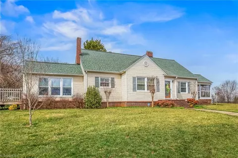2335 Dobbins Rd, Boonville, NC 27011
