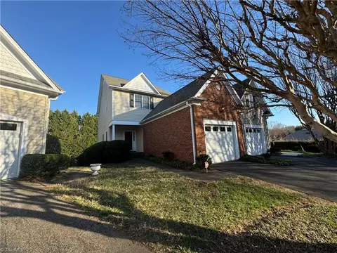 505 Sherwood Hills Dr, Winston Salem, NC 27104