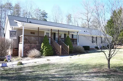 1037 Frans Rd, Westfield, NC 27053