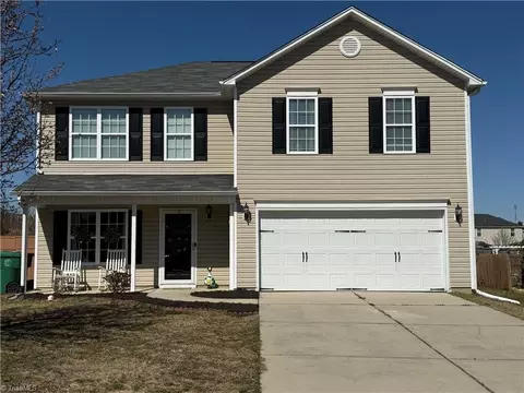7143 Colorado Blvd, Thomasville, NC 27360