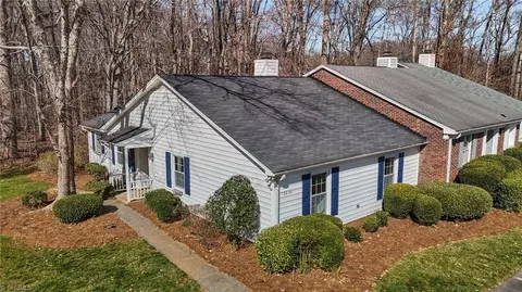 2636 Cottage Pl, Greensboro, NC 27455